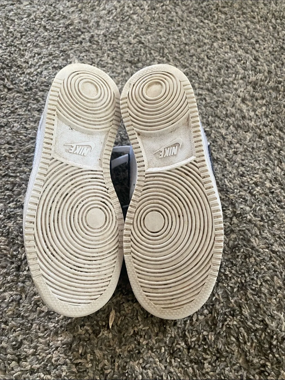 Nike White court visions with accents